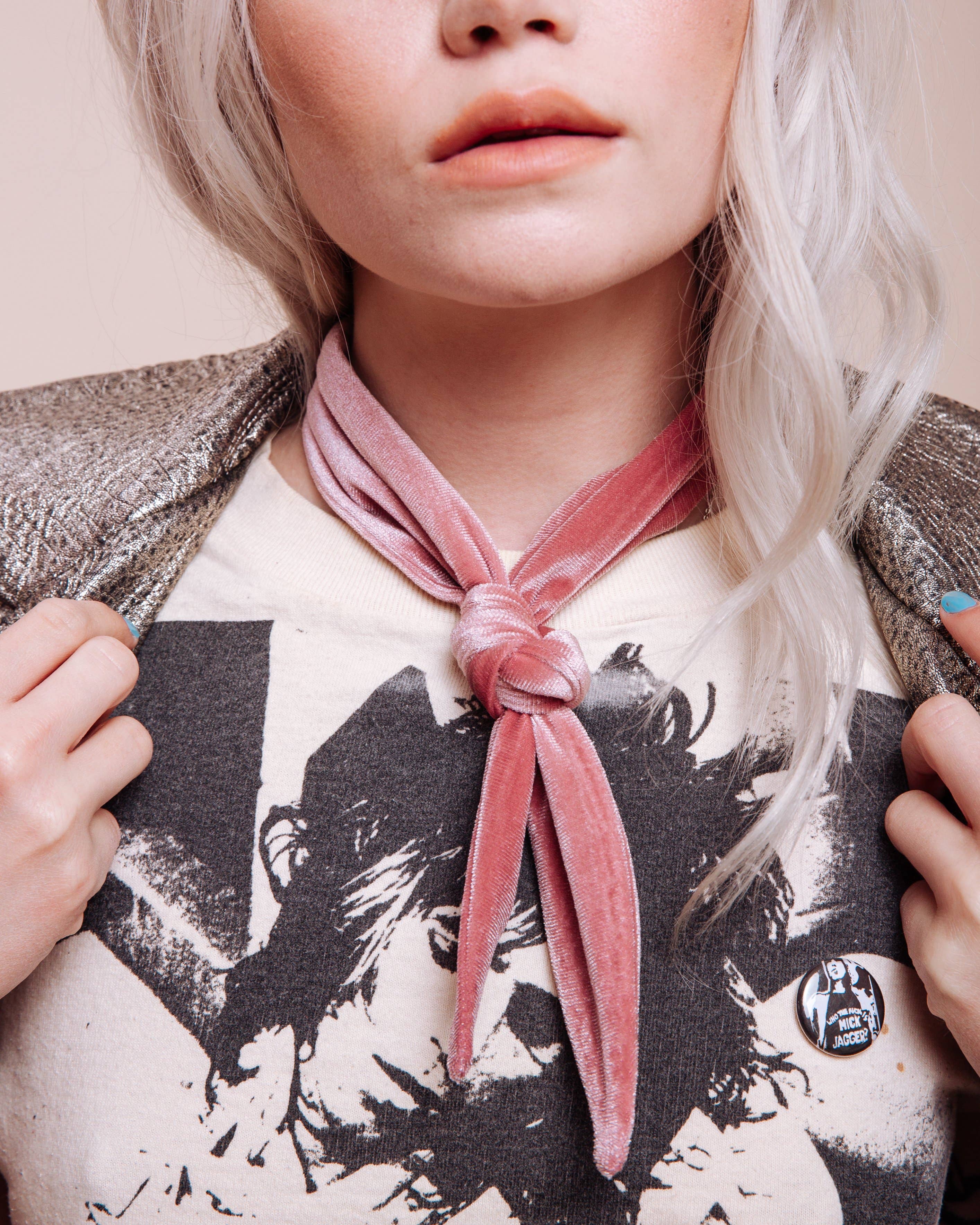 Baby Venus Scarf Tie