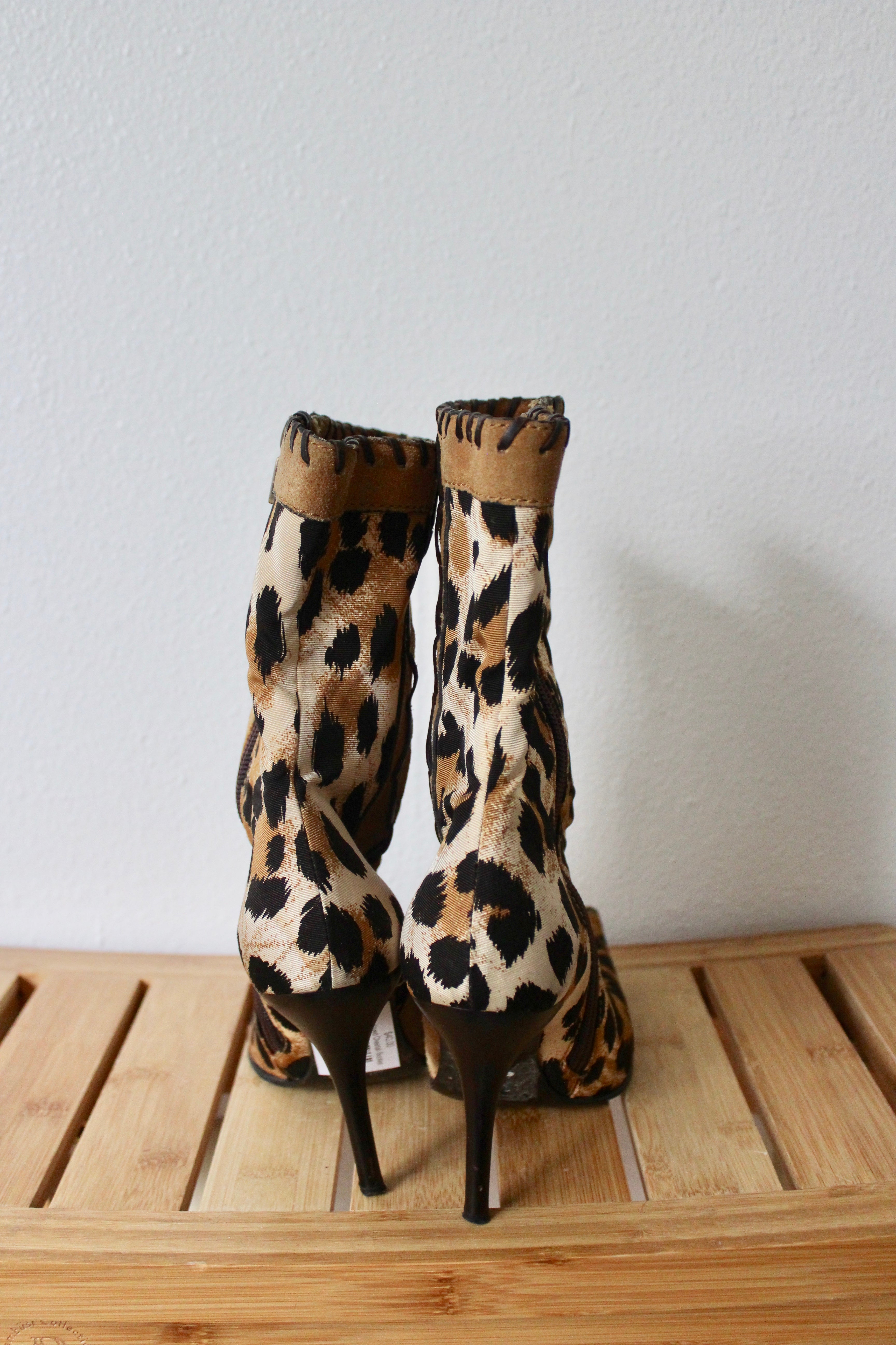 Preloved Cheetah Booties